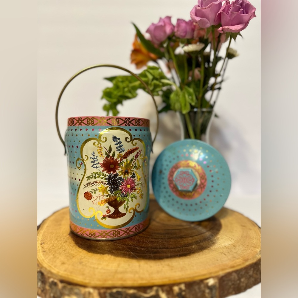 Vintage Murray Allen Regal Crown Decor - Picture 8 of 8